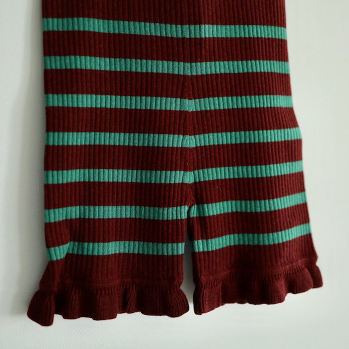 süß - Frilled Knit Short Unitard<BURGUNDY × GREEN>