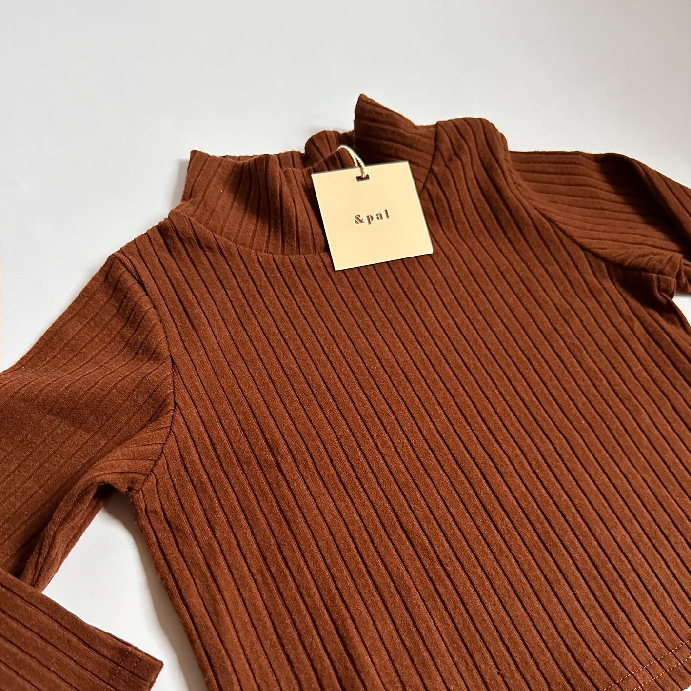 【30%OFF】&pal - Lib turtle tops<brown>