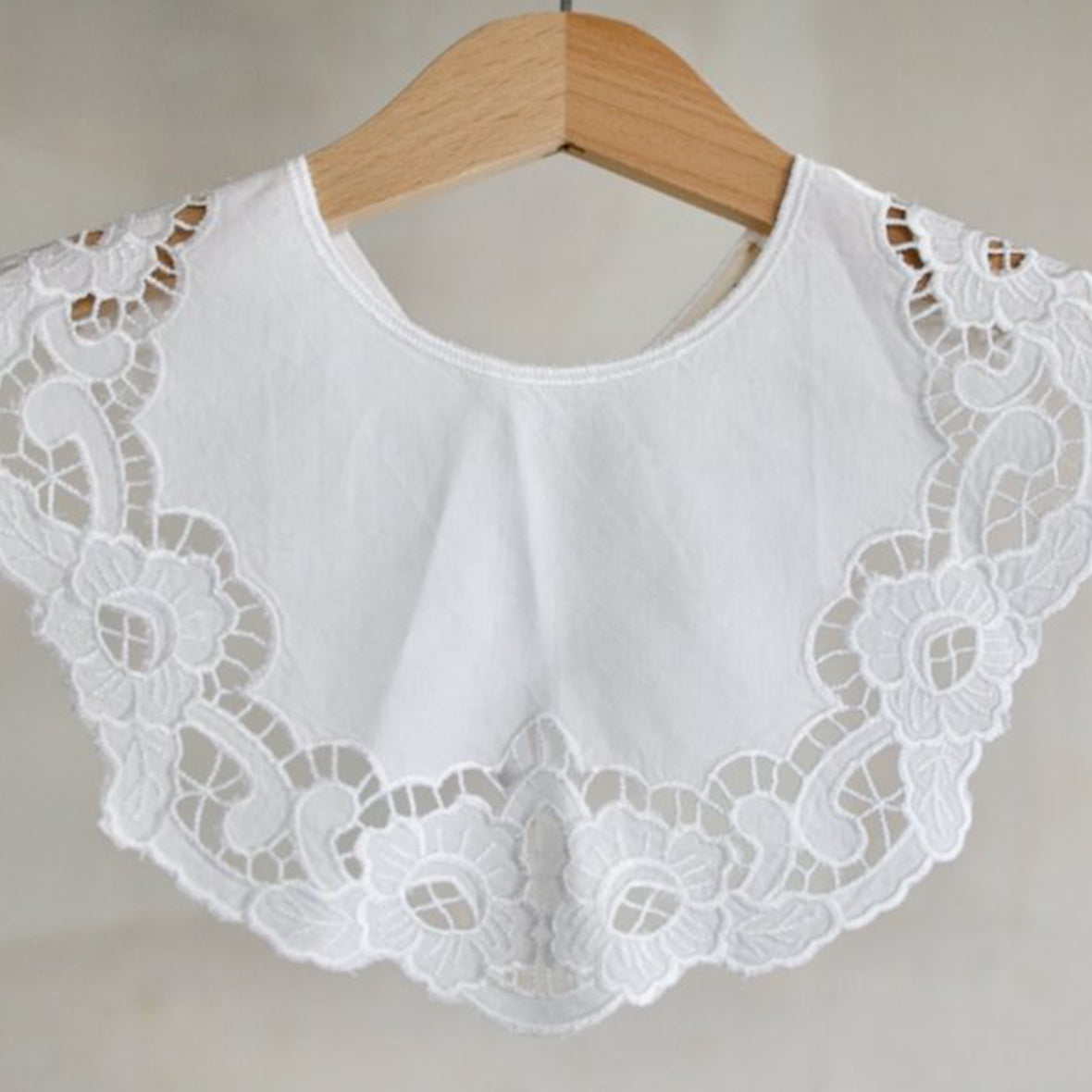 süß - Antique Lace Bib Crew