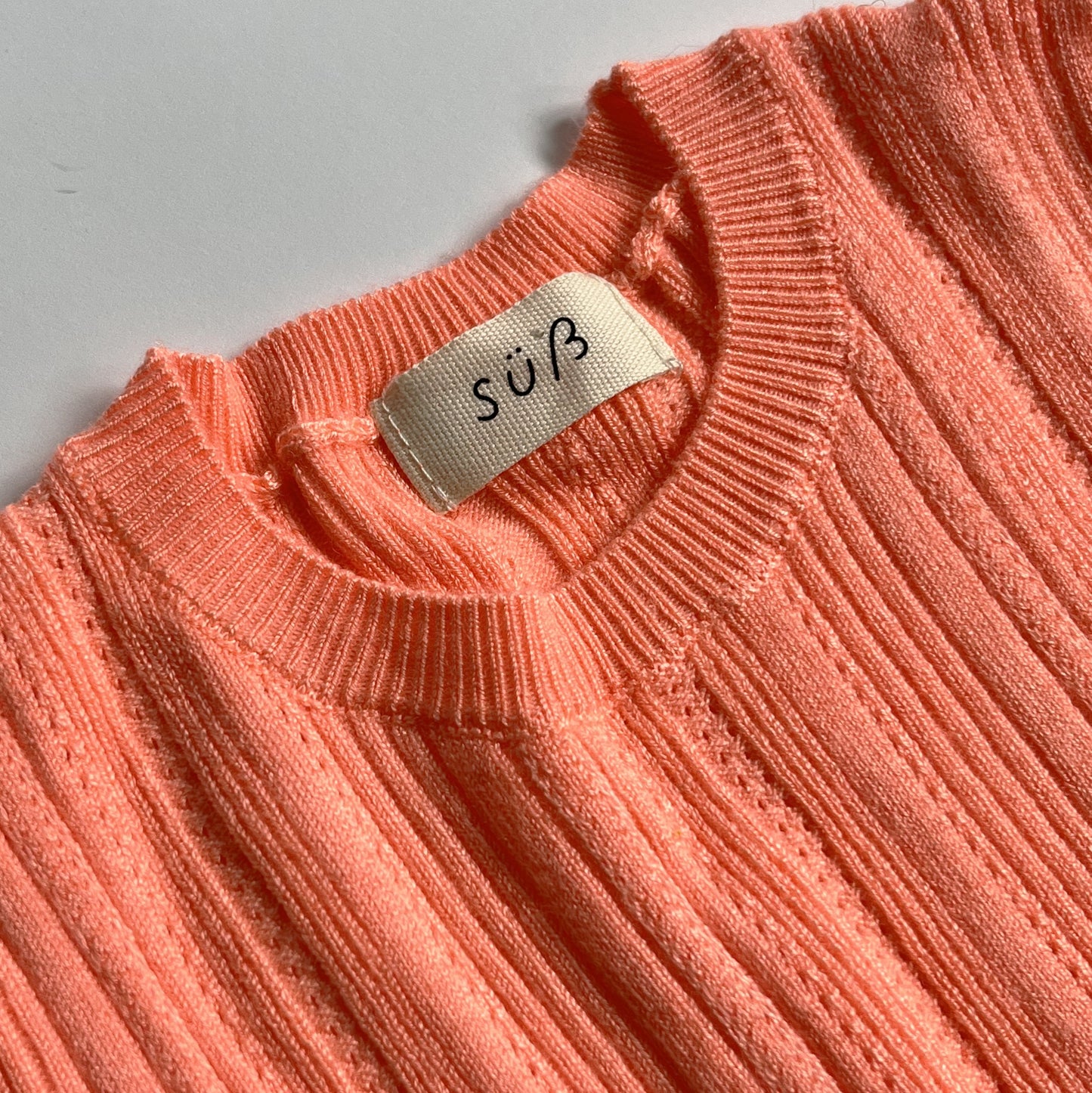süß - Eyelet Rib Knit Tops<NEON PINK>