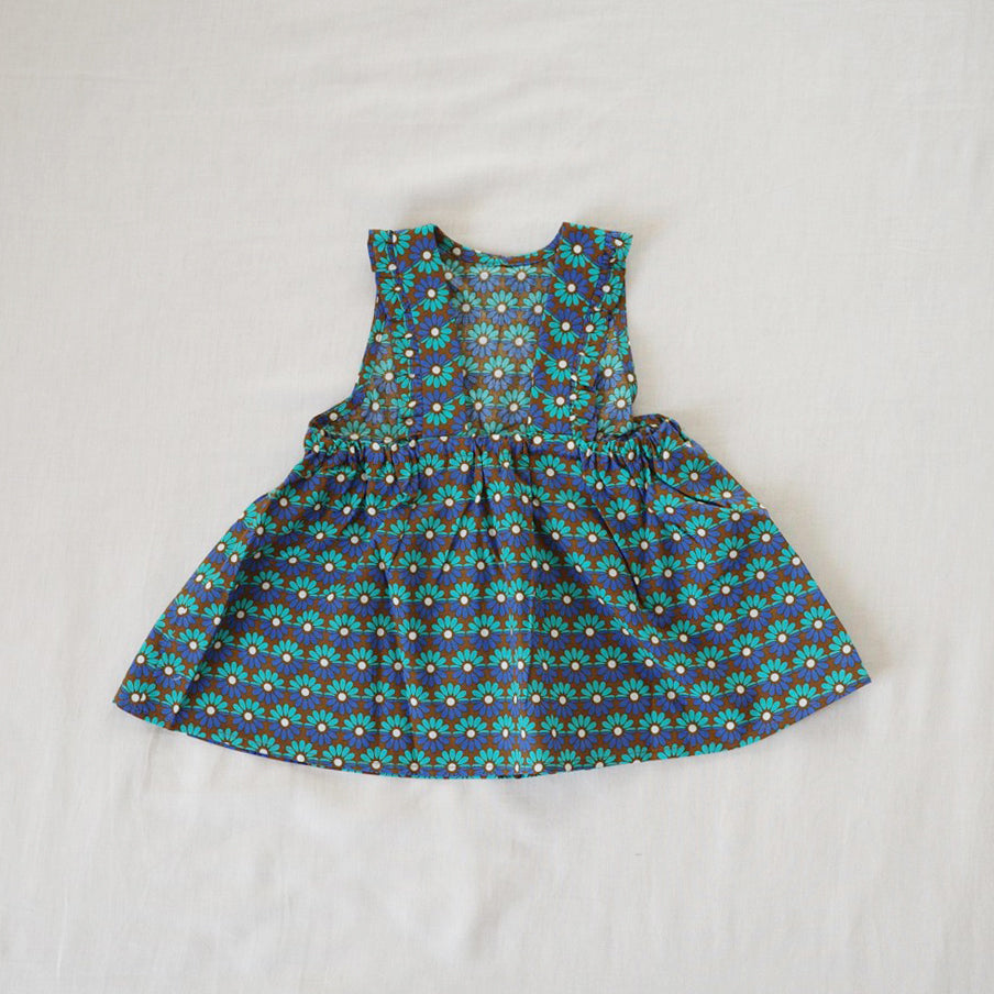 【30%OFF】&pal - flower print nosleeve shirt<brown>